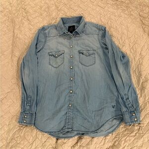 American Eagle Outfitters Blue Denim Button Down Shirt